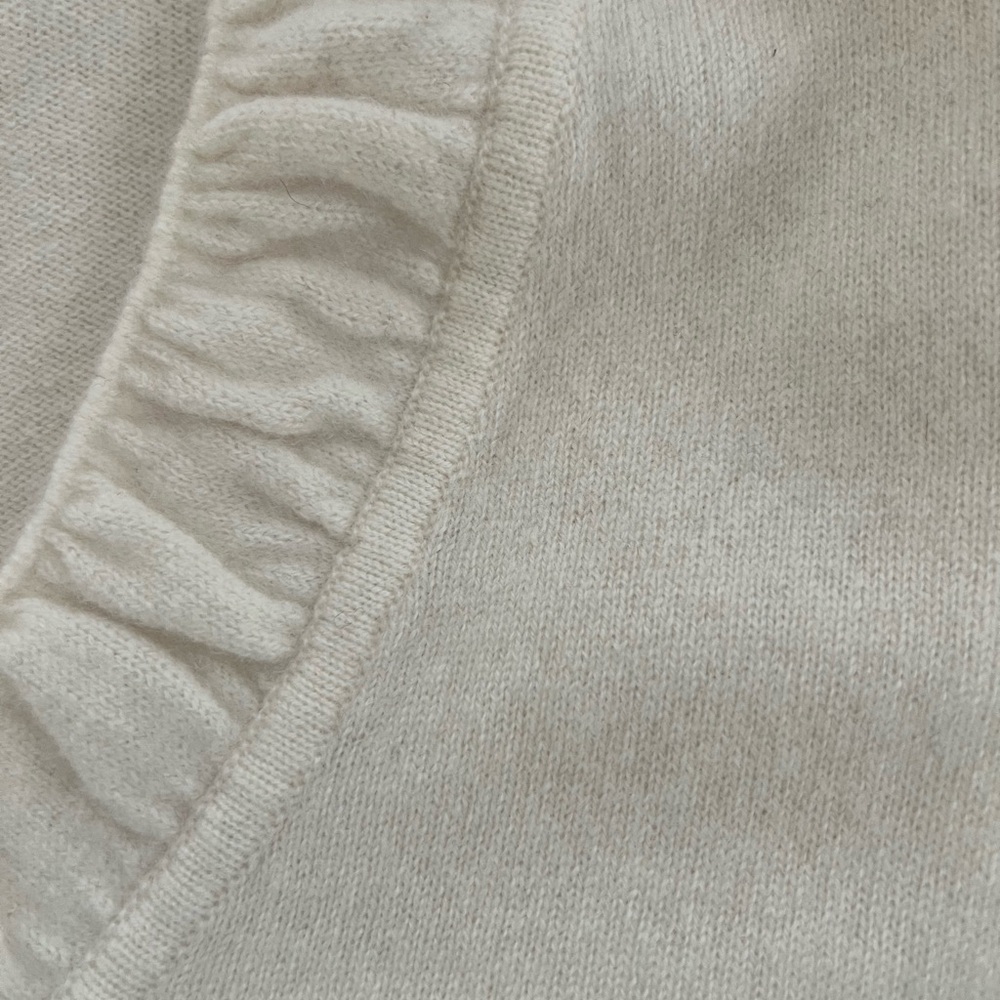 Ralph Lauren 100% Cashmere Ruffle V-Neck Sweater – Ivory, Size M - Picture 5 of 5